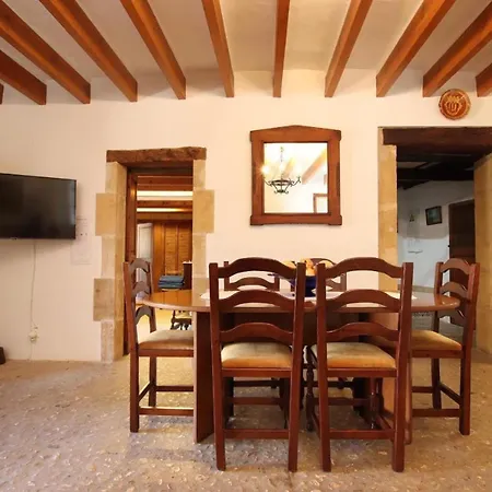 Будинок відпочинку House Walking Distance To By Renthousing *