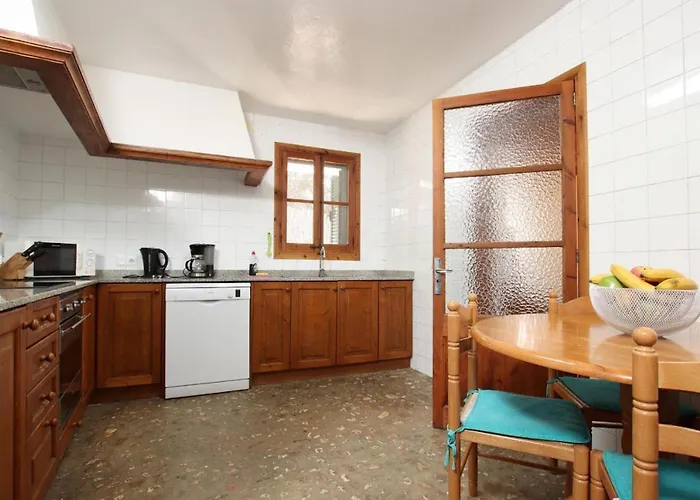 Сasa de vacaciones House Walking Distance To By Renthousing *