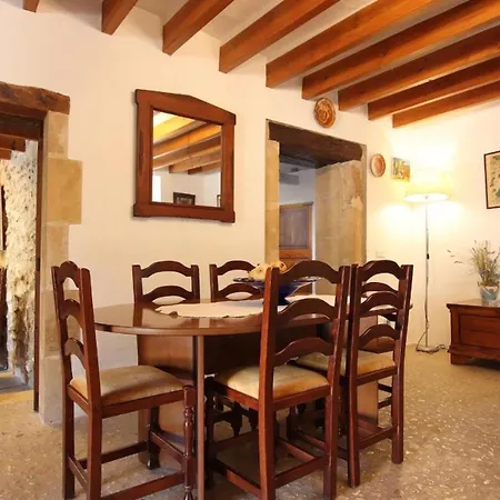 House Walking Distance To By Renthousing *