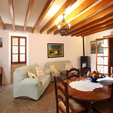 House Walking Distance To By Renthousing *