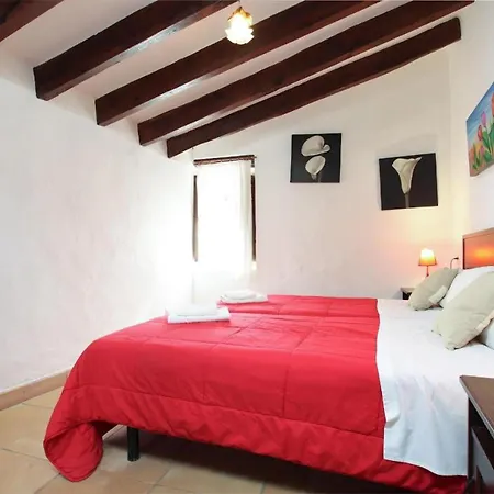 Holiday home House Walking Distance To By Renthousing *