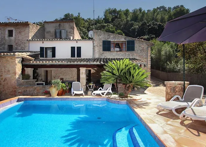 House Walking Distance To By Renthousing * Pollença