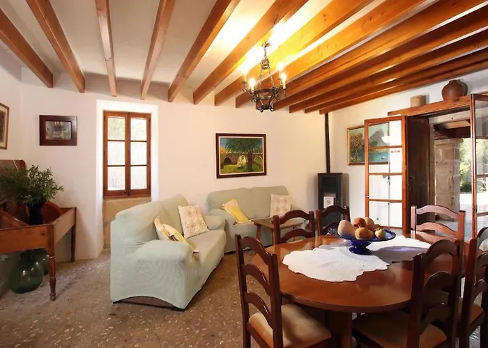 House Walking Distance To By Renthousing *