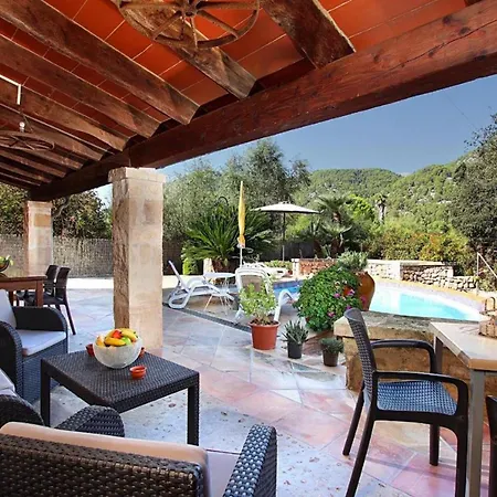 House Walking Distance To By Renthousing *