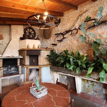 House Walking Distance To By Renthousing Holiday home