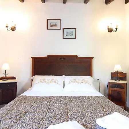 House Walking Distance To By Renthousing * Pollença